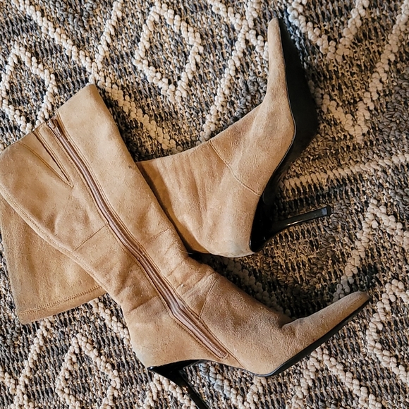 Suede boots - Picture 6 of 6